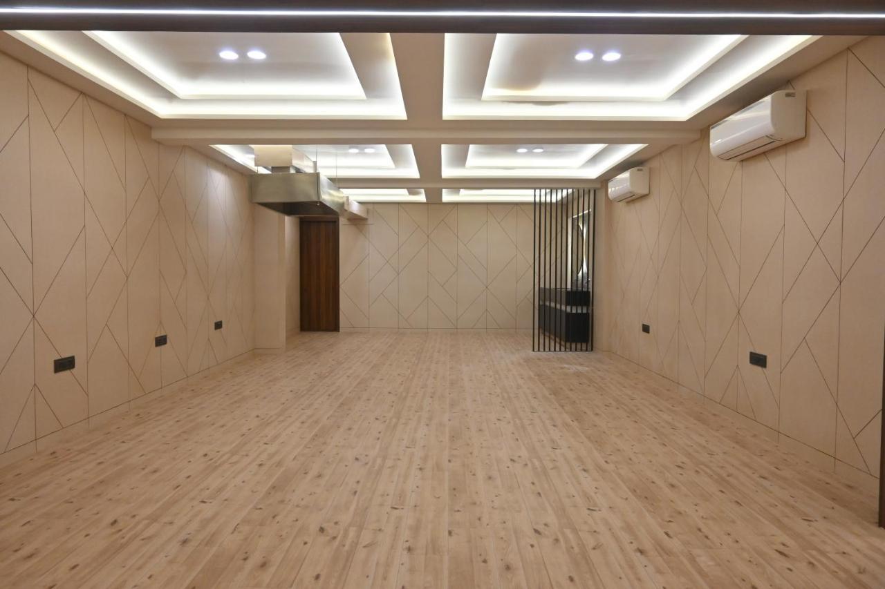 Hotel Privya Rooms And Banquet スーラト エクステリア 写真